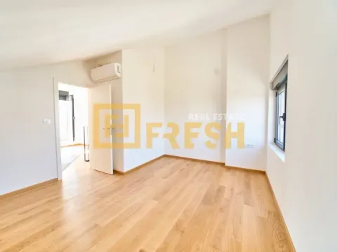 Prodaja, četvorosoban stan, 176m², Zabjelo, Podgorica - image 17