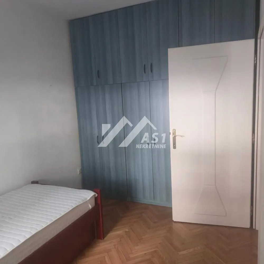 Izdavanje, jednosoban stan, 28m², Grbavica, Novi Sad Sve Podlokacije