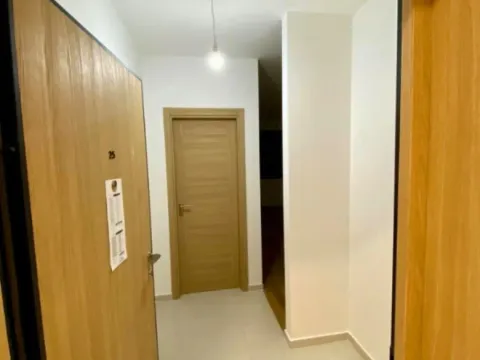 Izdavanje, jednosoban stan, 50m², City Kvart, Podgorica - image 6