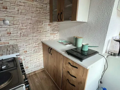 Prodaja, kuća, 35m², Podgorica, Crna Gora - image 2