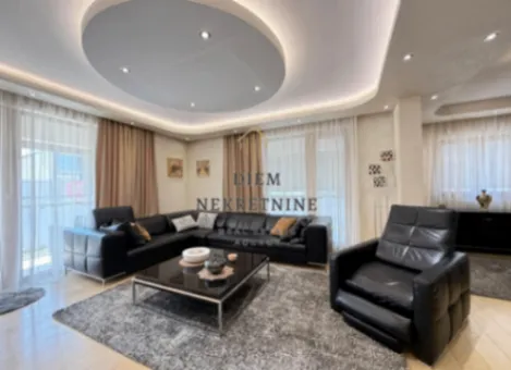 Izdavanje, četvorosoban stan, 178m², Podgorica, Crna Gora - image 13