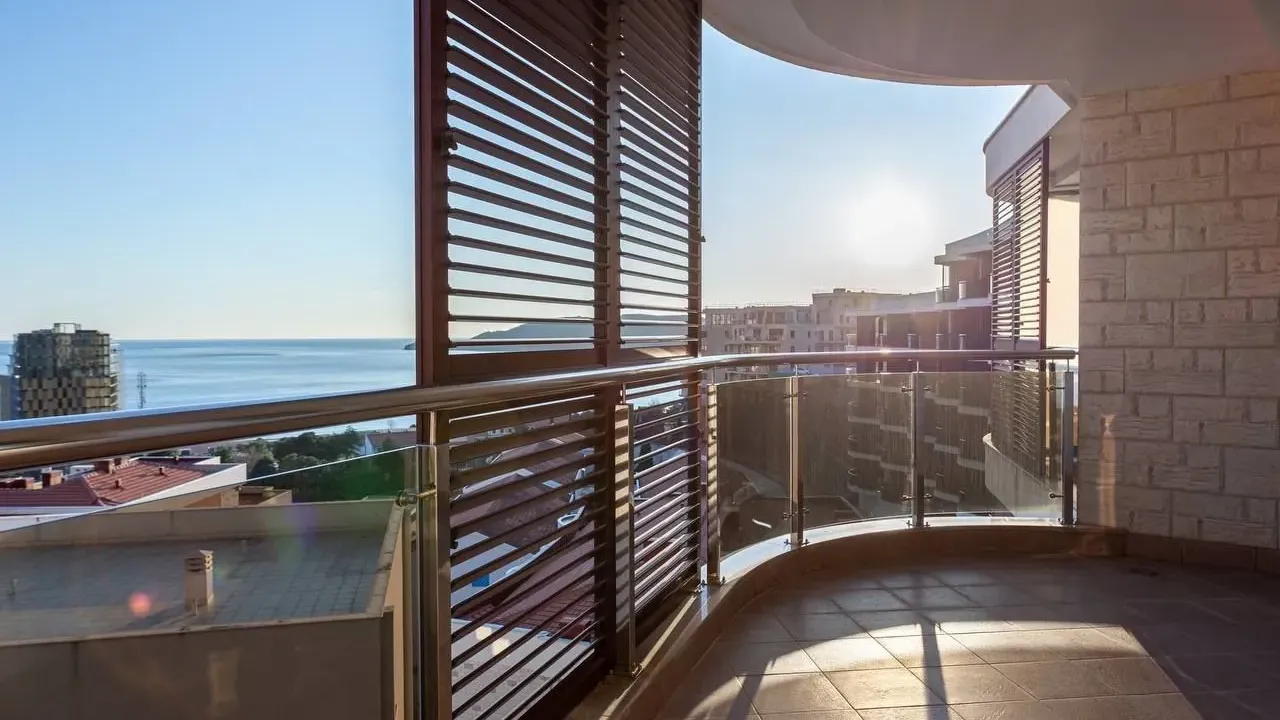 Prodaja, dvosoban stan, 95m², Bečići, Budva