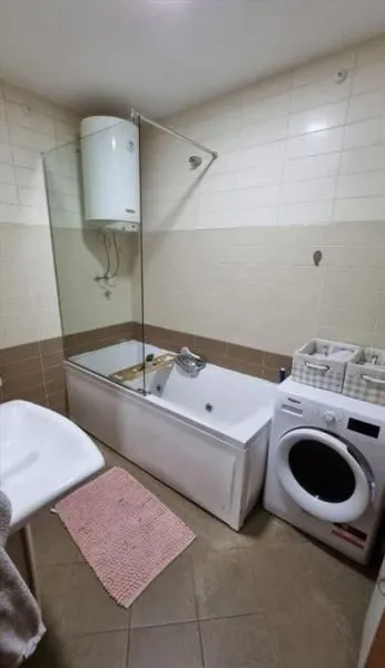 Izdavanje, trosoban stan, 88m², Kalenić Pijaca, Vračar Sve Podlokacije