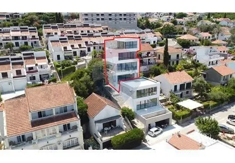 Sale, house, 315m², Krašići, Tivat