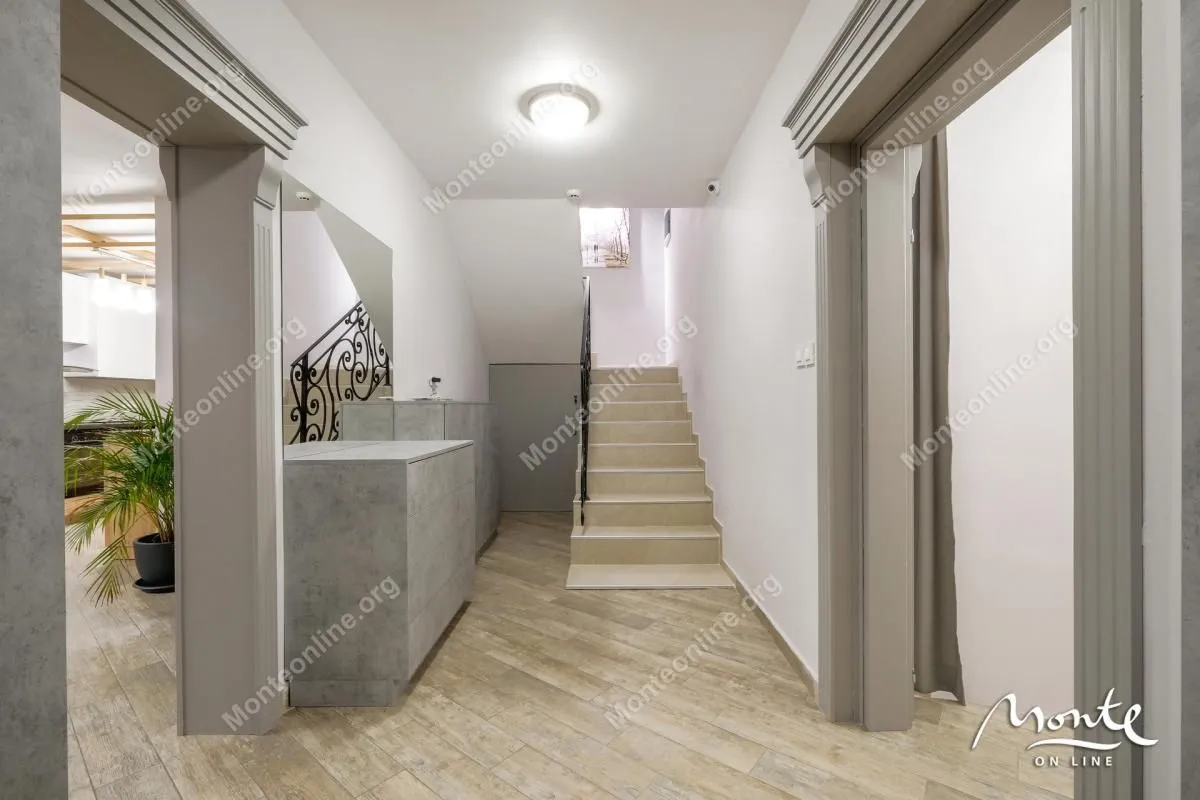 Prodaja, kuća, 198m², Tivat, Crna Gora