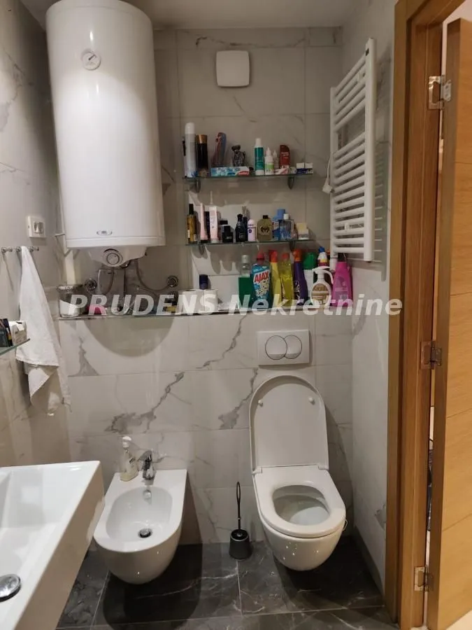 Prodaja, dvosoban stan, 62m², Savski Venac, Beograd