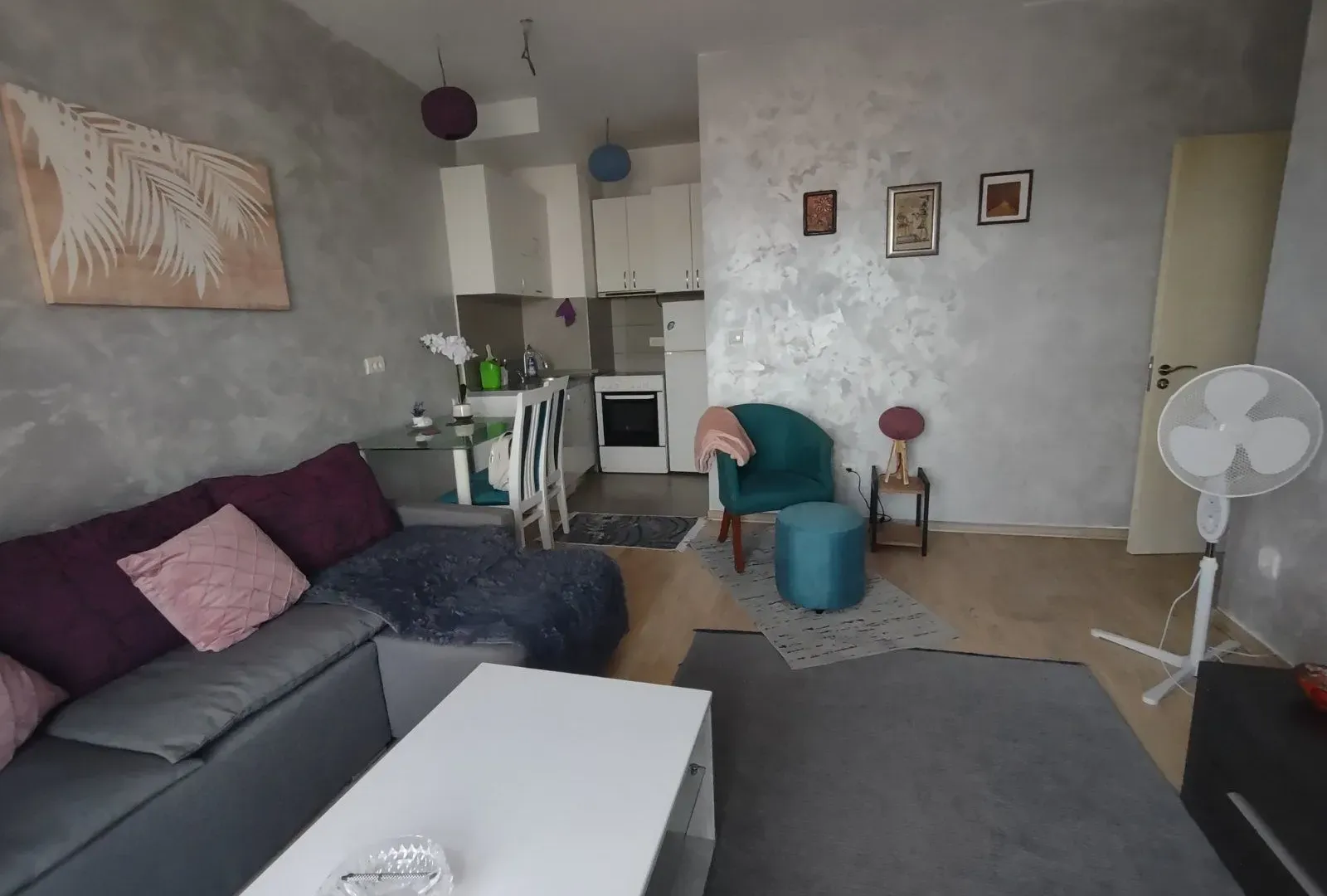 Izdavanje, dvosoban stan, 50m², Bar, Crna Gora