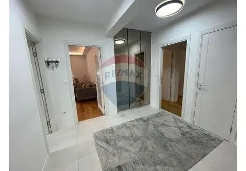 Prodaja, trosoban stan, 101m², Central Point, Podgorica - image 11