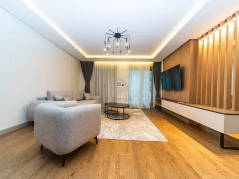 Izdavanje, kuća, 280m², Stari Aerodrom, Podgorica - image 8