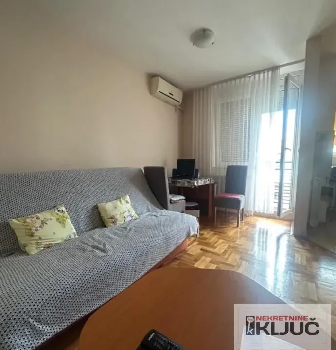 Izdavanje, jednosoban stan, 35m², Nova Detelinara, Novi Sad Sve Podlokacije