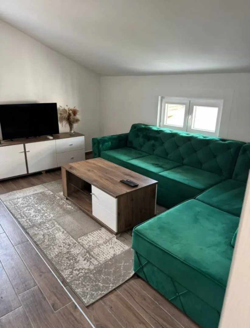 Izdavanje, jednosoban stan, 45m², Budva, Crna Gora