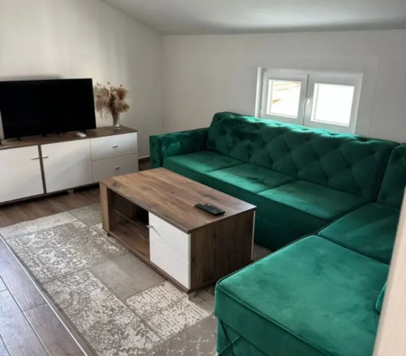 Izdavanje, jednosoban stan, 45m², Budva, Crna Gora