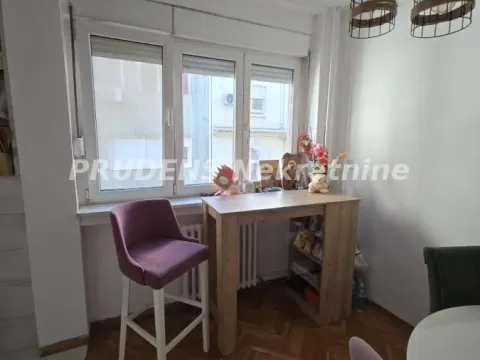 Prodaja, dvosoban stan, 66m², Stari Grad, Beograd - image 2
