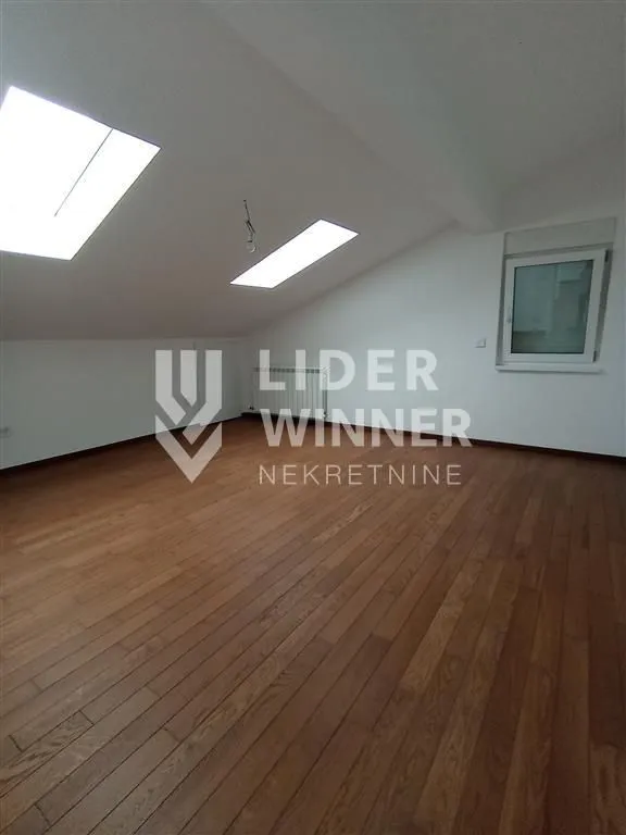Sale, two bedroom apartment, 73m², Olimp, Zvezdara Sve Podlokacije