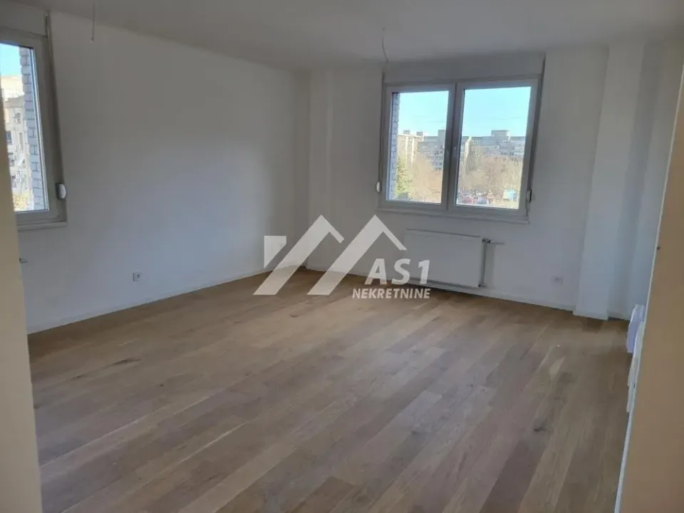 Izdavanje, četvorosoban stan, 92m², Liman 4, Novi Sad Sve Podlokacije