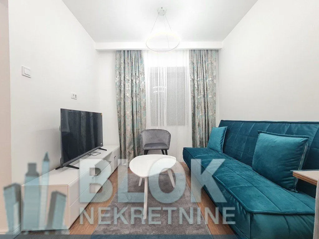 Izdavanje, kuća, 37m², Preko Morače, Podgorica