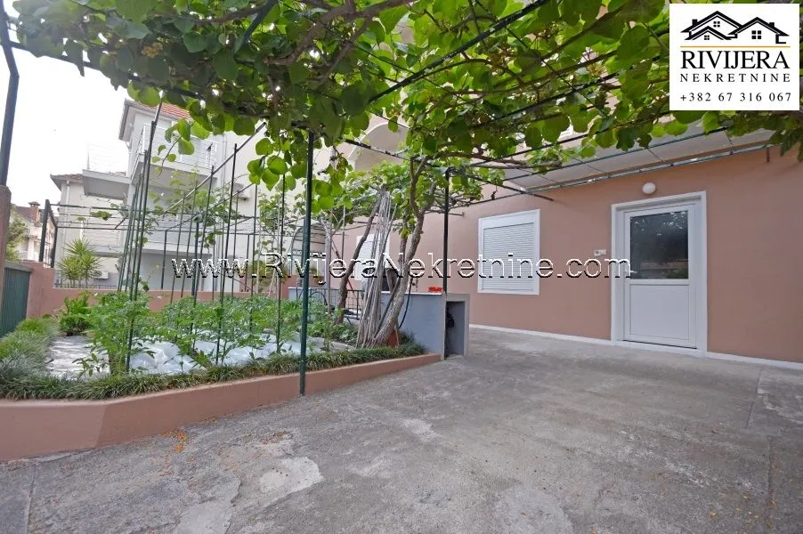 Prodaja, kuća, 285m², Đenovići, Herceg Novi