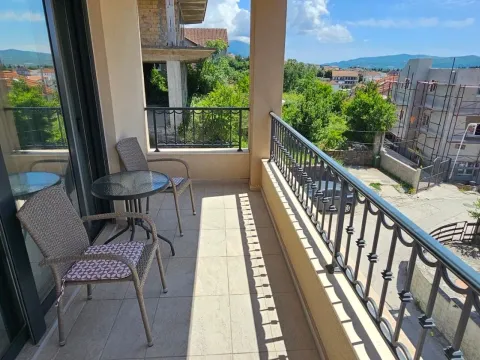 Rent, one bedroom apartment, 55m², Centar, Tivat - image 8