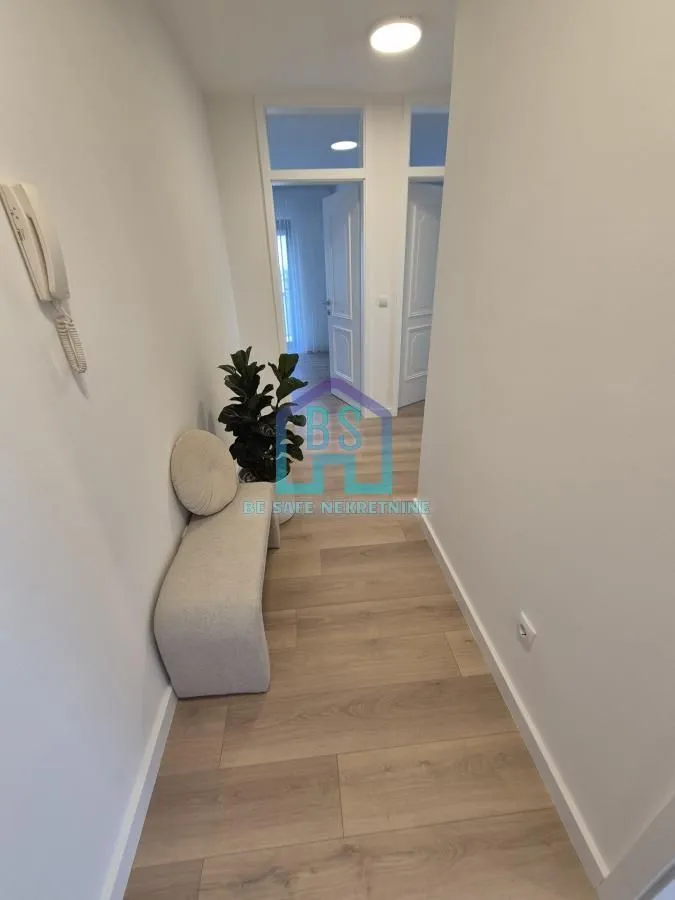 Prodaja, trosoban stan, 74m², Petrovaradin, Novi Sad