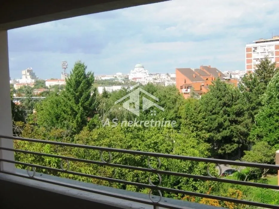 Izdavanje, stan, 200m², Savski Venac, Beograd