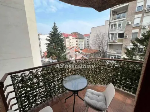 Rent, two bedroom apartment, 55m², Južni Bulevar, Vračar Sve Podlokacije - image 4