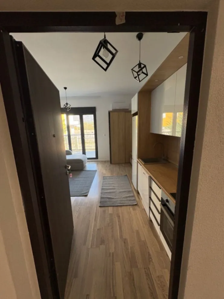 Izdavanje, garsonjera, 27m², Gorica C, Podgorica