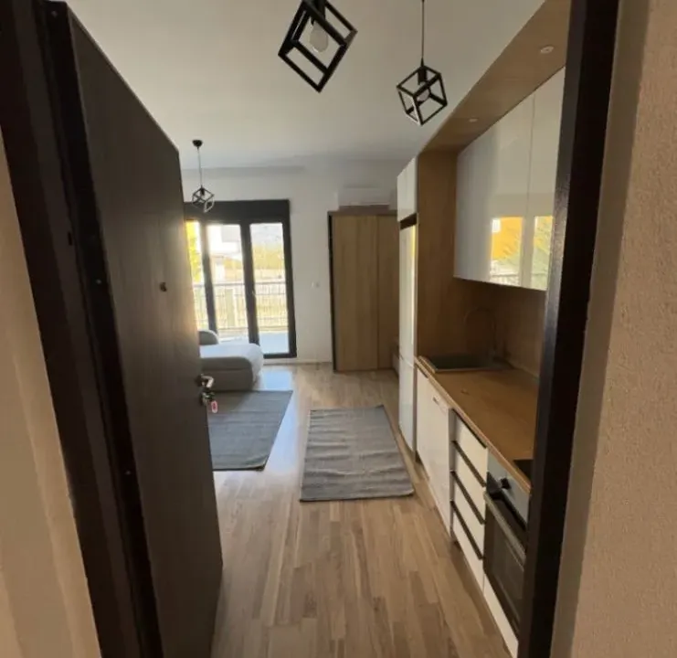 Izdavanje, garsonjera, 27m², Gorica C, Podgorica