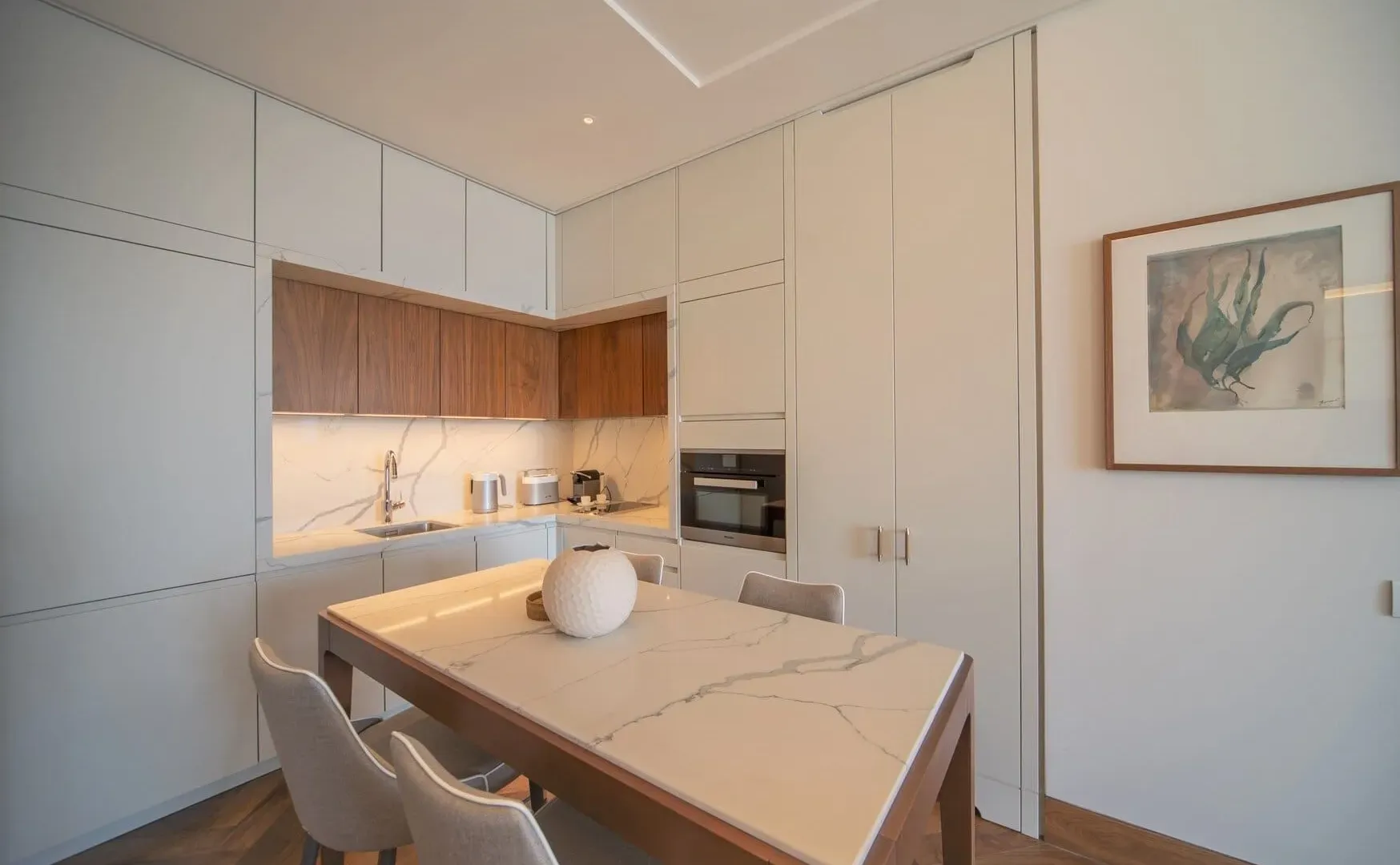 Rent, one bedroom apartment, 81m², Porto Montenegro, Tivat