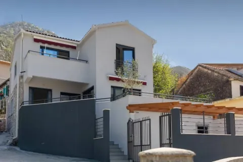 Sale, house, 160m², Škaljari, Kotor - image 3