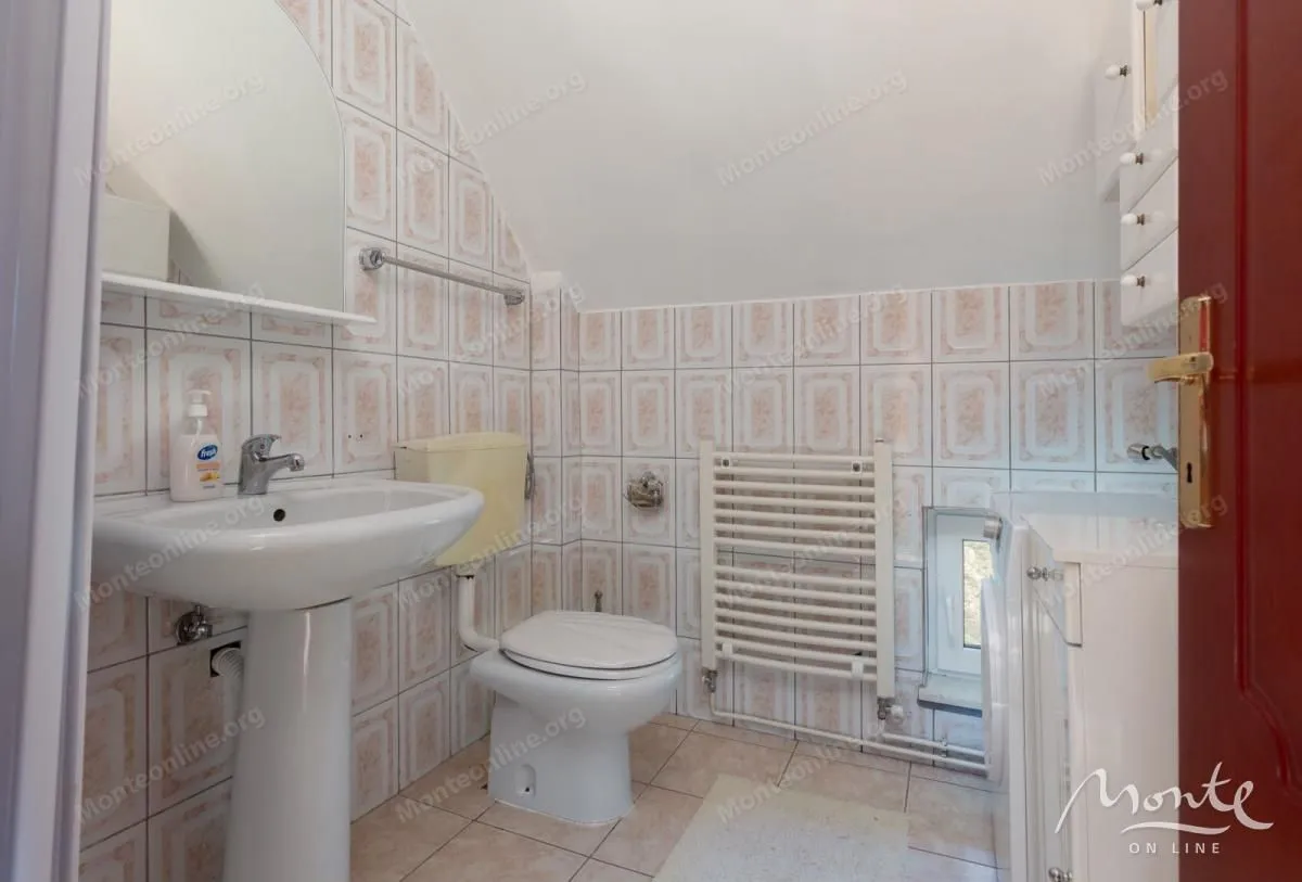 Prodaja, kuća, 200m², Žabljak, Crna Gora