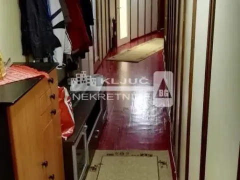 Prodaja, četvorosoban stan, 142m², Zemun Centar, Zemun Sve Podlokacije - image 11