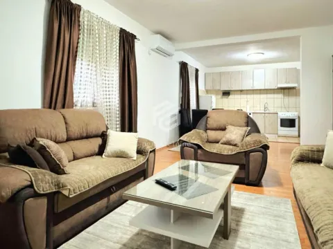 Izdavanje, trosoban stan, 110m², Masline, Podgorica - image 2