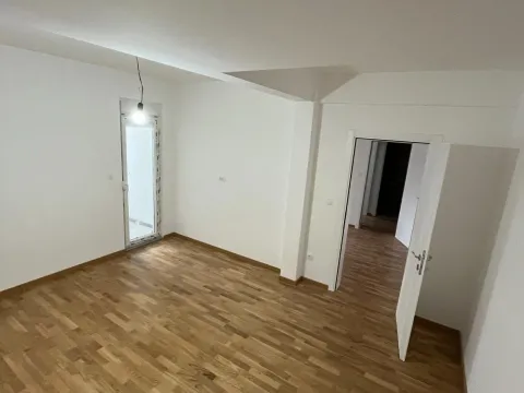 Sale, two bedroom apartment, 63m², Zagorič, Podgorica - image 11