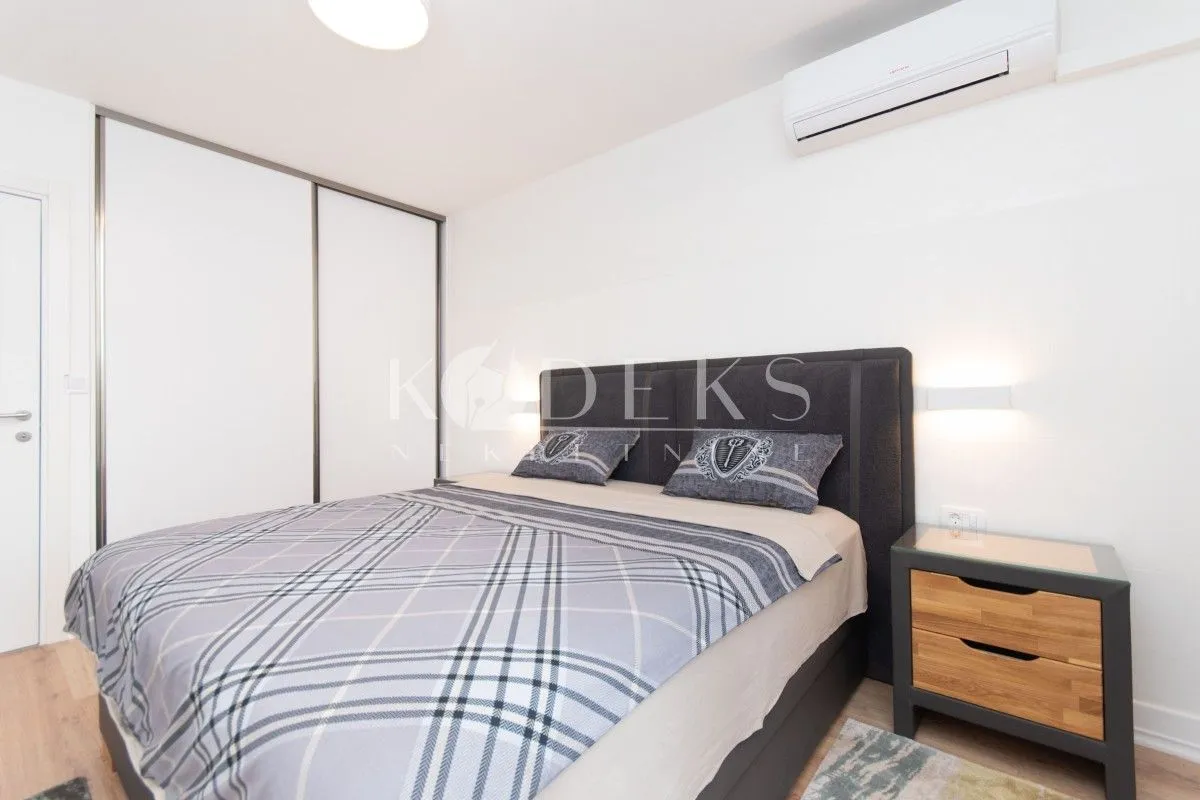 Izdavanje, dvosoban stan, 76m², Centar, Podgorica