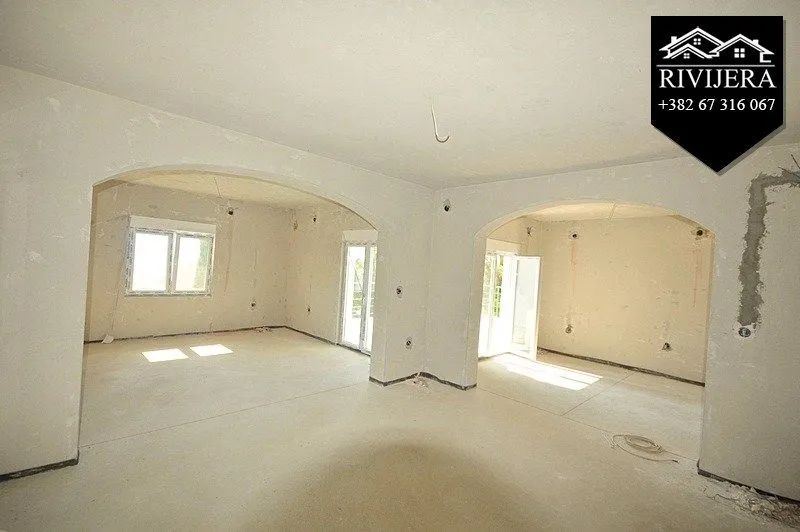 Prodaja, kuća, 450m², Mojdež, Herceg Novi