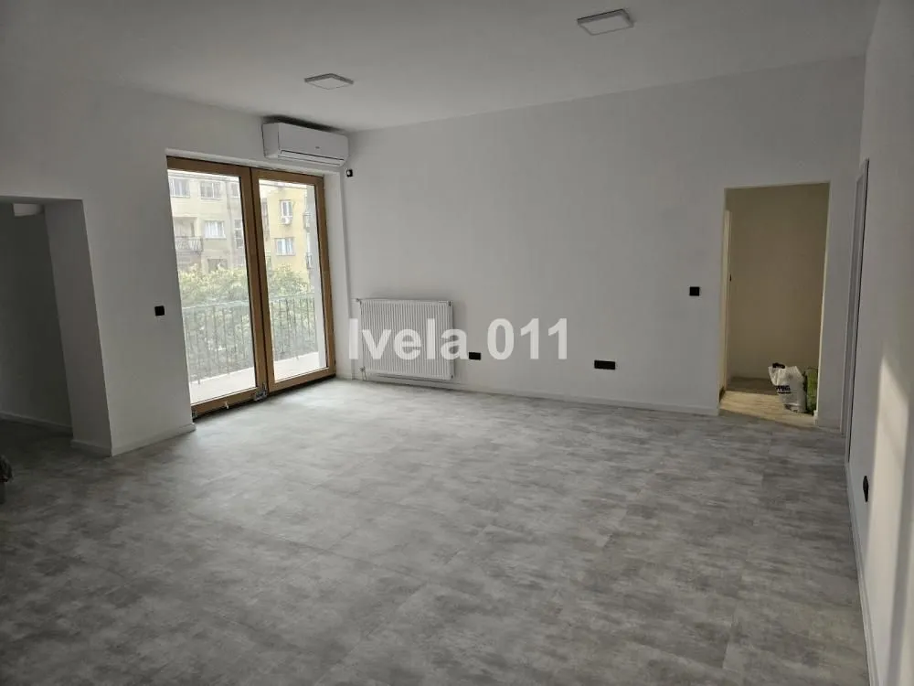 Prodaja, četvorosoban stan, 120m², Vračar Sve Podlokacije, Beograd