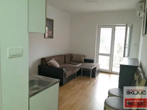 Izdavanje, garsonjera, 27m², Salajka, Novi Sad Sve Podlokacije - image 1