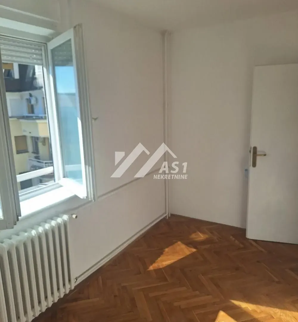 Izdavanje, dvosoban stan, 45m², Podbara, Novi Sad Sve Podlokacije