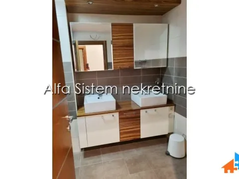 Rent, three bedroom apartment, 97m², Vračar Sve Podlokacije, Beograd - image 12