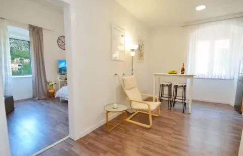 Prodaja, jednosoban stan, 42m², Stari Grad Kotor, Kotor - image 3