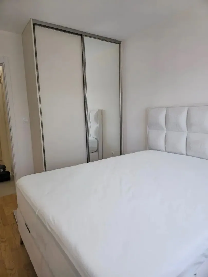 Rent, one bedroom apartment, 40m², Pobrežje, Podgorica