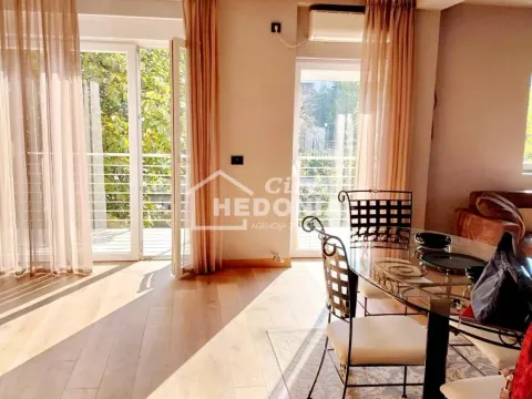 Izdavanje, četvorosoban stan, 120m², Savski Venac, Beograd - image 5