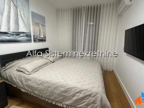 Izdavanje, trosoban stan, 77m², Novi Beograd Blok 63, Novi Beograd Sve Podlokacije - image 15