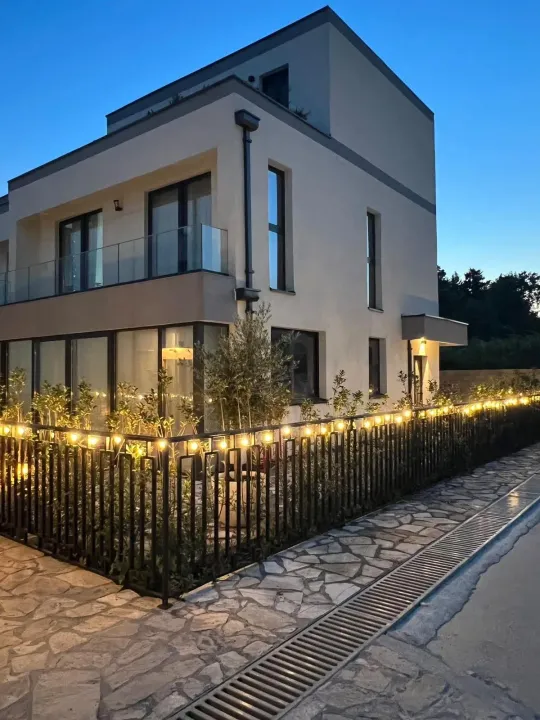 Prodaja, kuća, 167m², Lastva Grbaljska, Kotor
