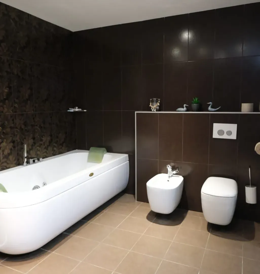 Izdavanje, četvorosoban stan, 178m², Kruševac, Podgorica