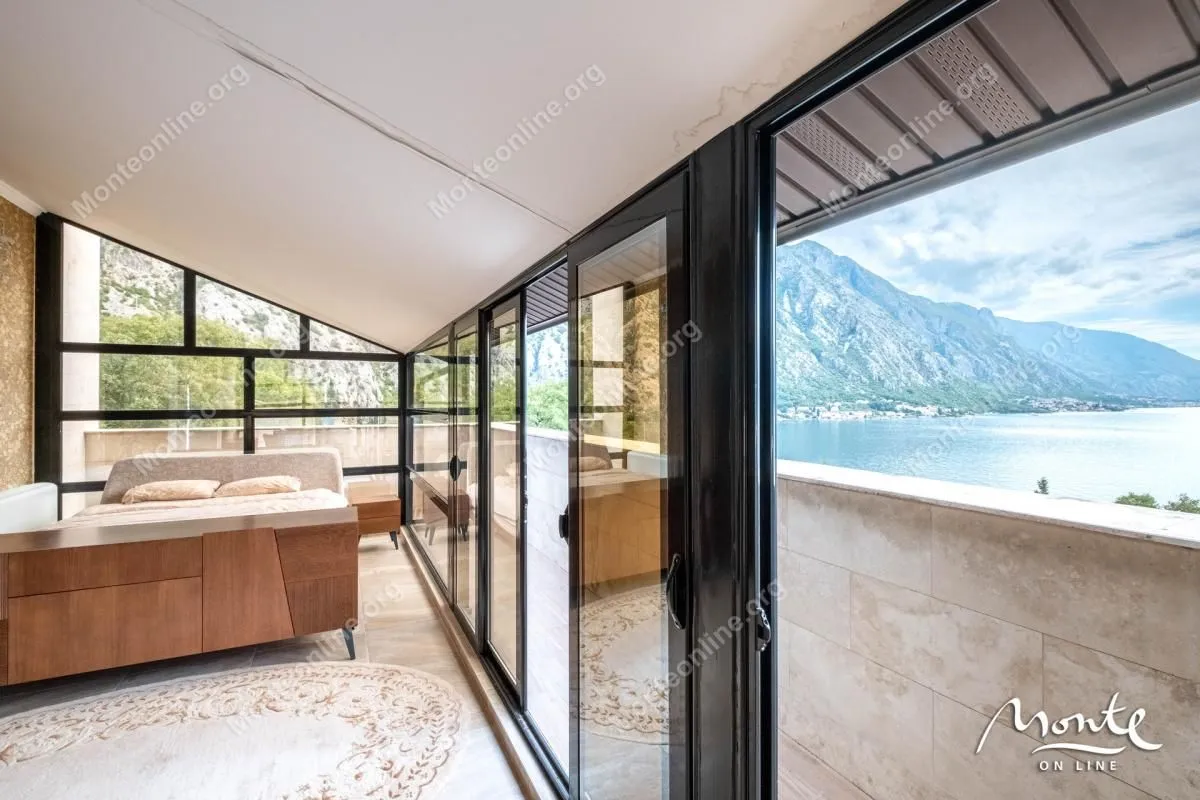 Prodaja, kuća, 428m², Orahovac, Kotor