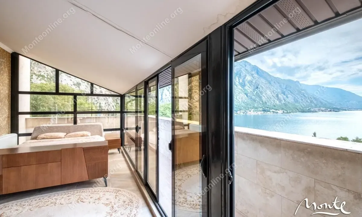 Prodaja, kuća, 428m², Orahovac, Kotor