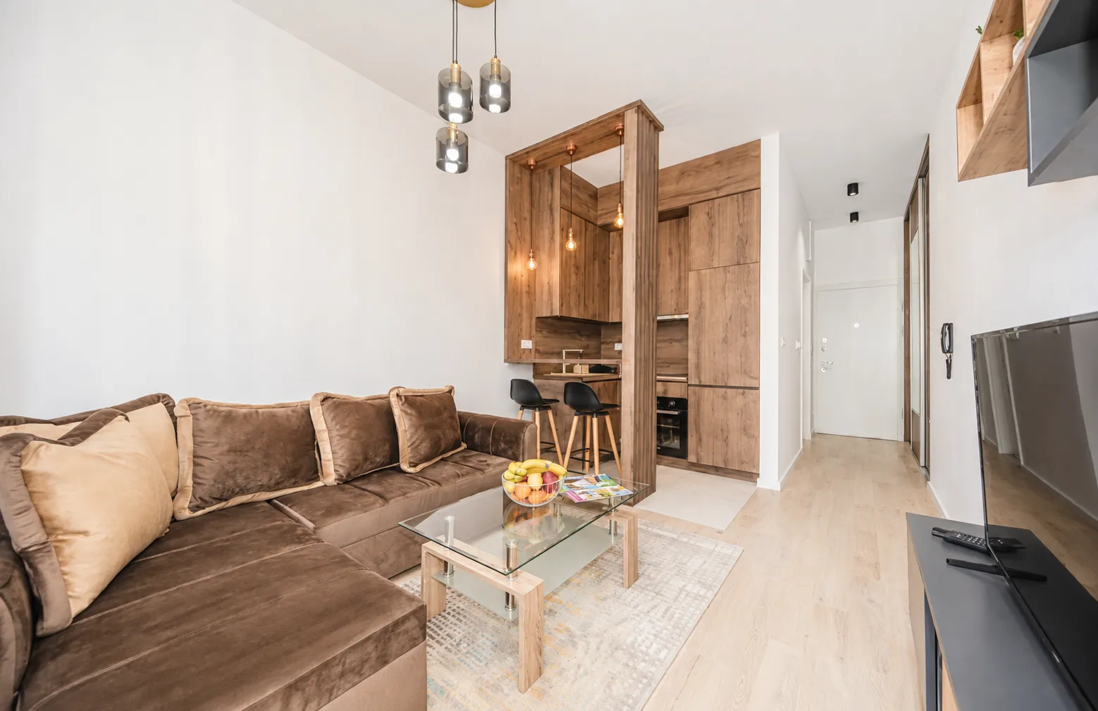 Izdavanje, garsonjera, 36m², Centar, Bar