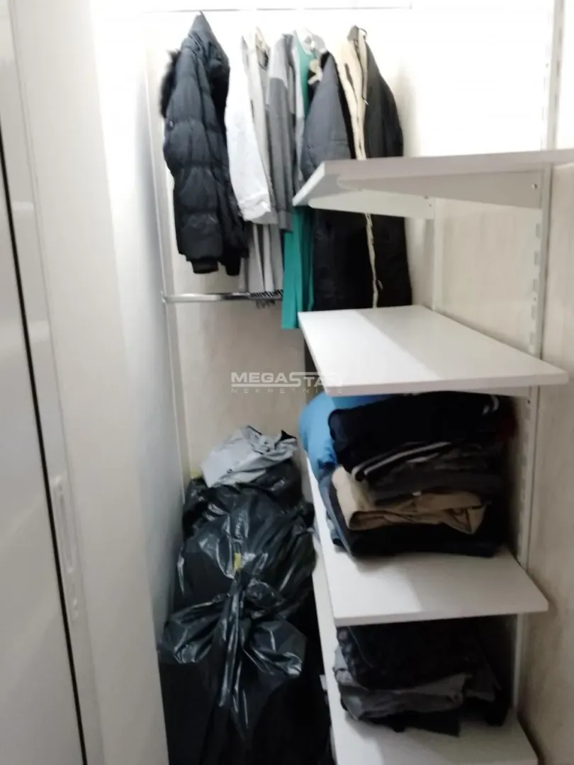 Prodaja, trosoban stan, 57m², Galenika, Beograd