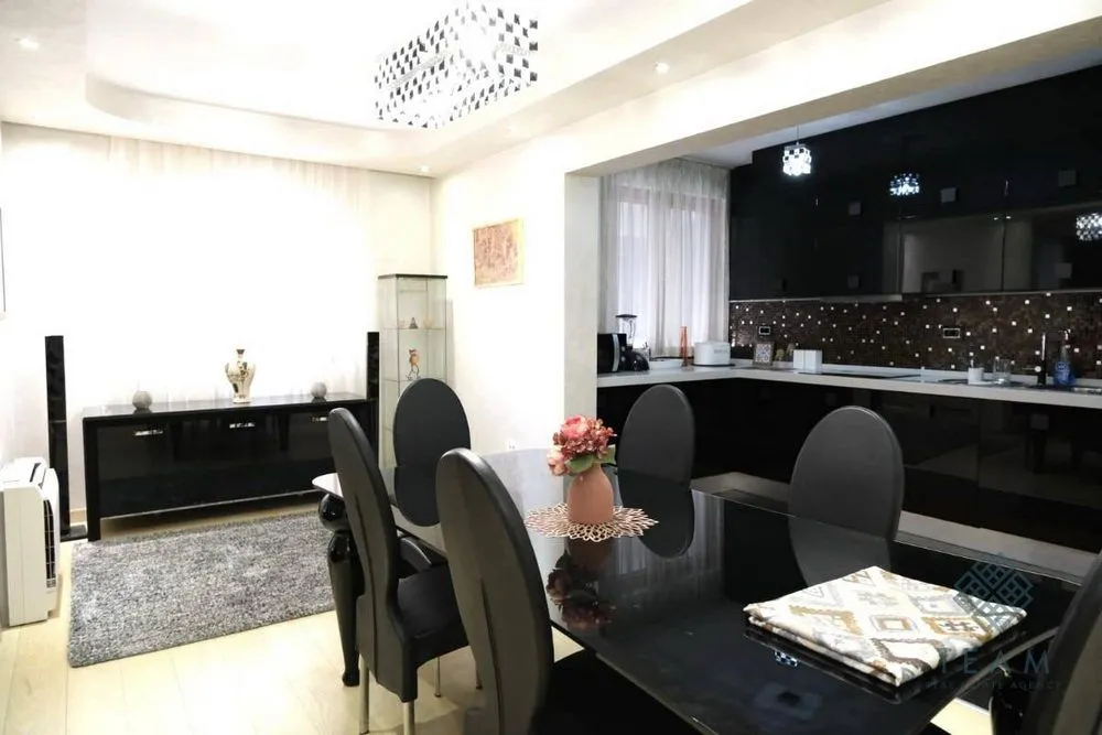 Rent, four bedroom apartment, 178m², Tološka šuma, Podgorica